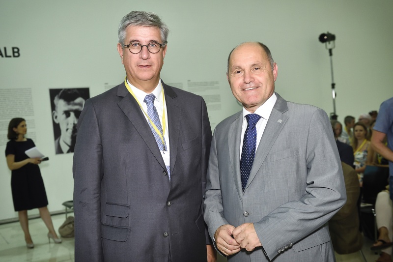 Von links: Generaldirektor Münze Österreich Gerhard Starsich, Nationalratspräsident Wolfgang Sobotka (V)