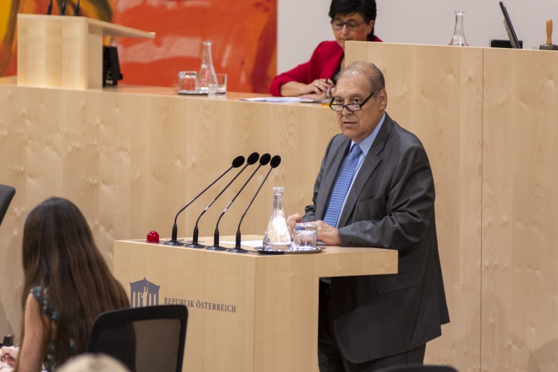 Abgeordneter Wolfgang Beer (S) am Wort