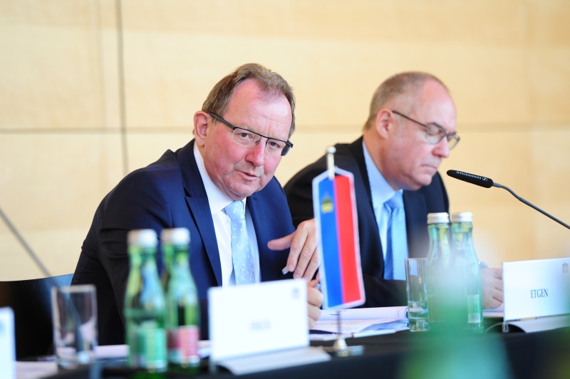 Konferenz der ParlamentspräsidentInnen - Fernand Etgen (2.von rechts) am Wort