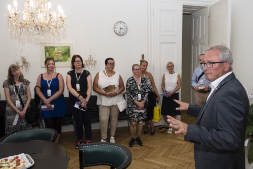 Bundesratspräsident Karl Bader (V) begrüßt die Besucher der  Technischen Universität Vaxjö / Schweden