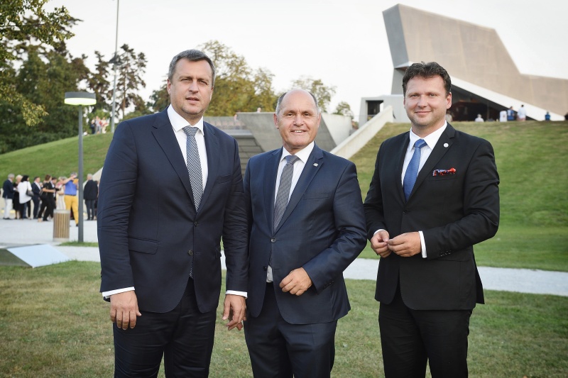 Von links: Präsident des slowakischen Nationalrates Andrej Danko, Präsident der tschechischen Abgeordnetenkammer Radek Vondracek, Nationalratspräsident Wolfgang Sobotka (V)