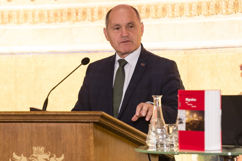 Am Rednerpult: Nationalratspräsident Wolfgang Sobotka (V)