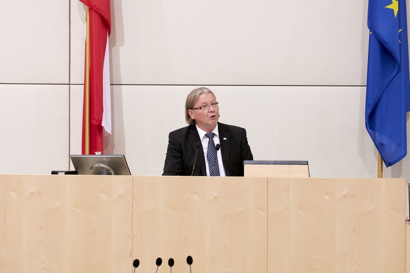 Vorsitz durch Bundesratsvizepräsident Hubert Koller (S)