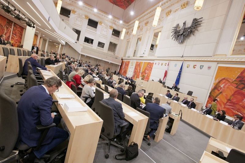 Begrüßung durch Bundesratspräsident Karl Bader (V)