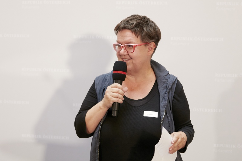 Moderation durch Michaela Moser Armutskonferenz