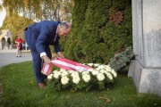 Nationalratspräsident Wolfgang Sobotka (V) an den Gräbern der verstorbenen NationalratspräsidentInnen