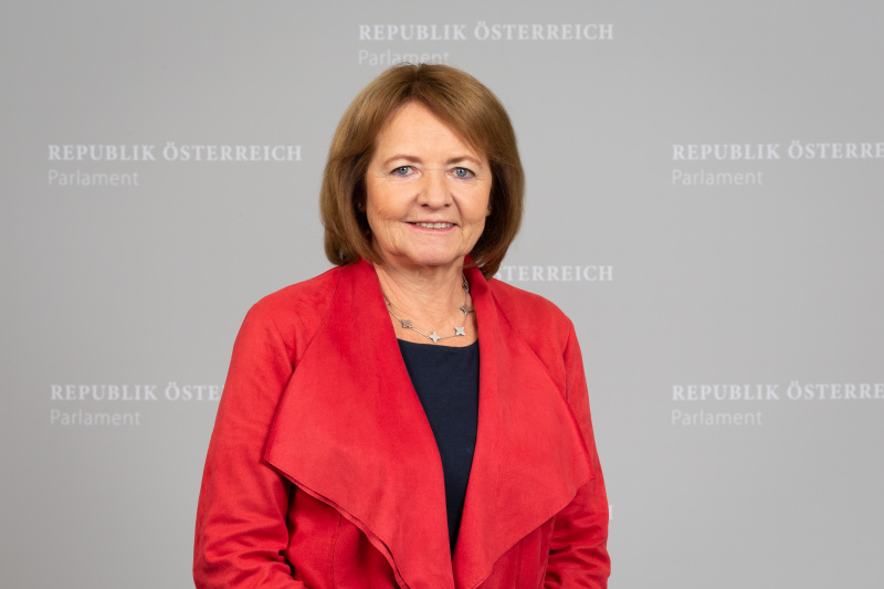 Ruth Becher
