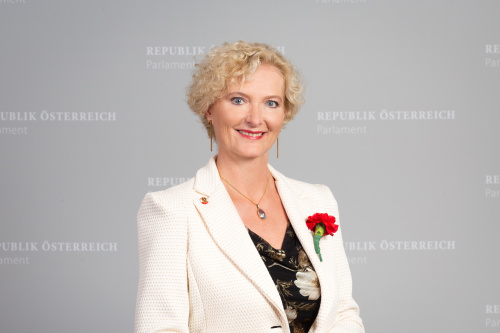 Karin Greiner