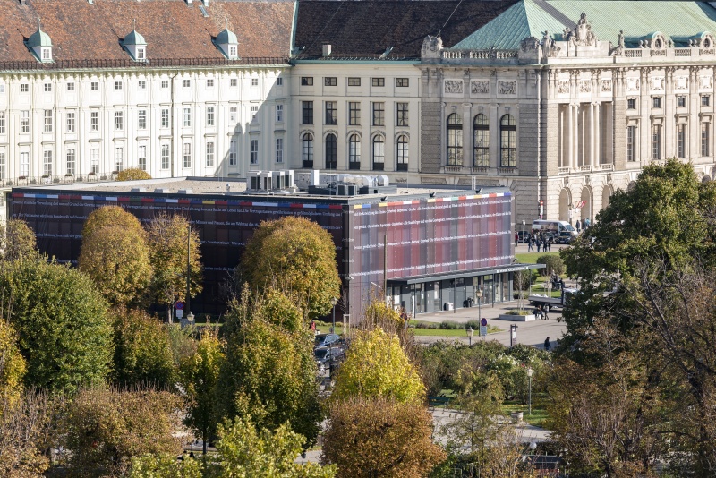 Bespannung der Pavillons am Heldenplatz