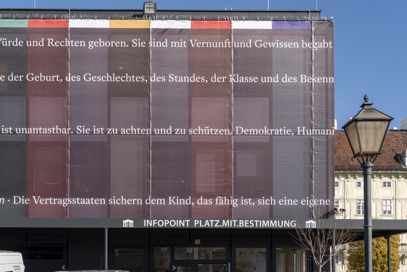 Bespannung der Pavillons am Heldenplatz