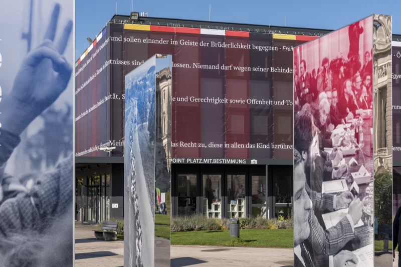 Bespannung der Pavillons am Heldenplatz