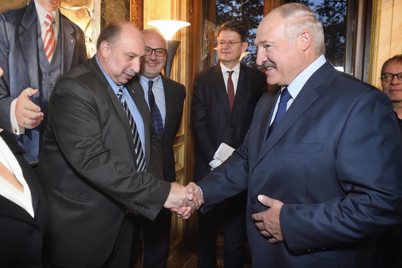 Von links:Bundesrat Michael Bernard (F), Präsident der Republik Belarus Aleksandr Lukashenko