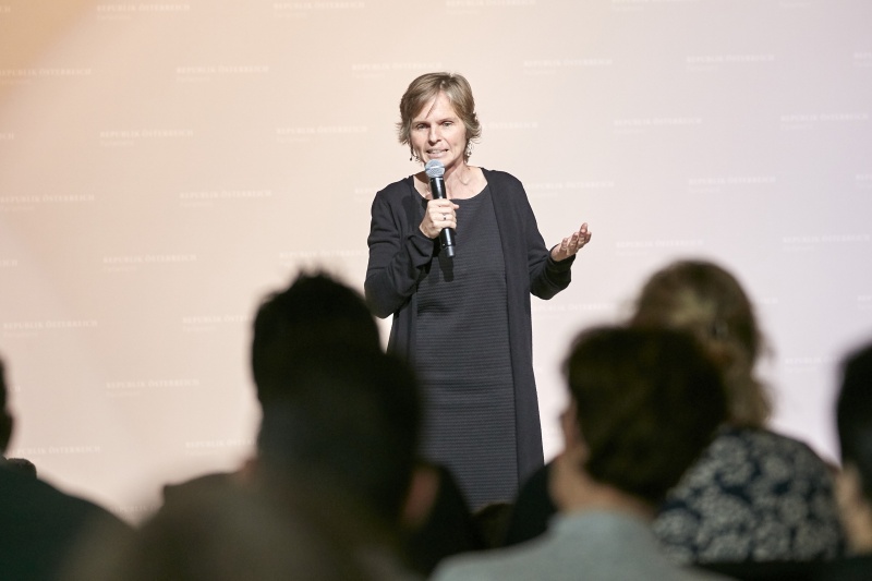 Einleitende Worte durch Bundesrätin Daniela Gruber-Pruner (S)