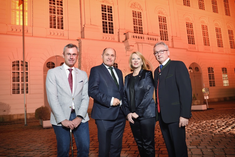 Von links: Dritter Nationalratspräsident Norbert Hofer (F), Nationalratspräsident Wolfgang Sobotka (V), Zweite Nationalratspräsidentin Doris Bures (S), Bundesratspräsident Karl Bader (V)