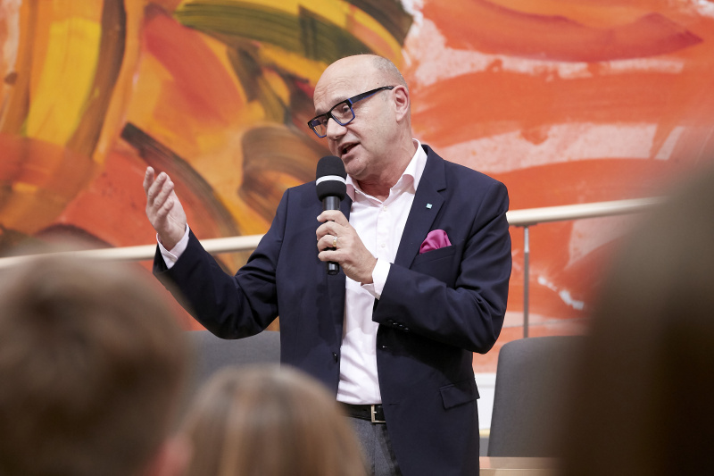 Begrüßung durch den designierten Bundesratspräsidenten Robert Seeber (V)