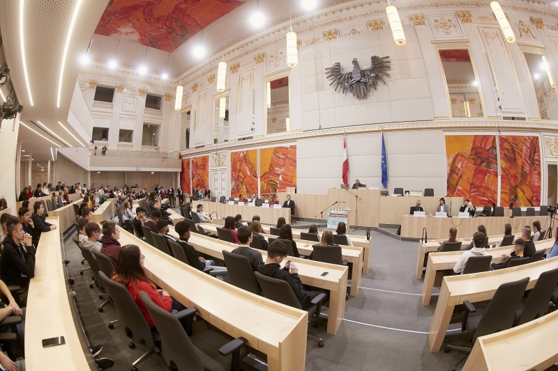 Begrüßung durch Bundesratspräsident Karl Bader (V)