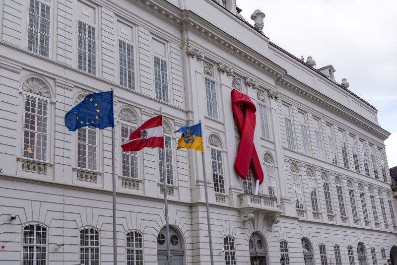Red Ribbon am Josefsplatz