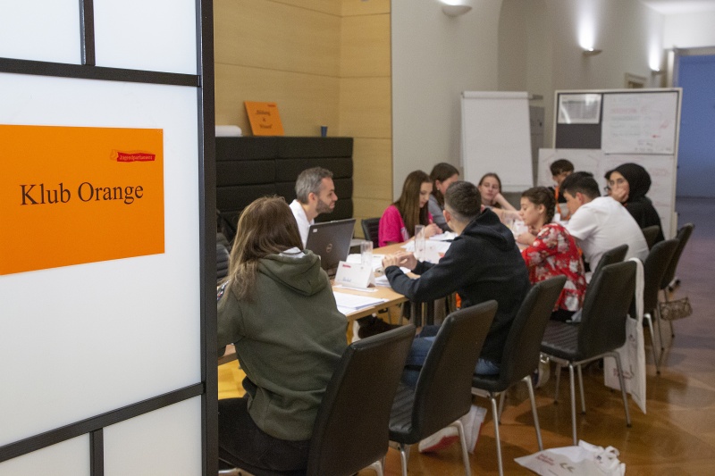 Klubsitzungen der Fraktionen