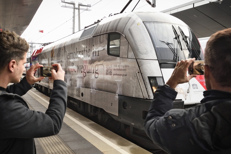 Die gebrandete Lokomotive der ÖBB