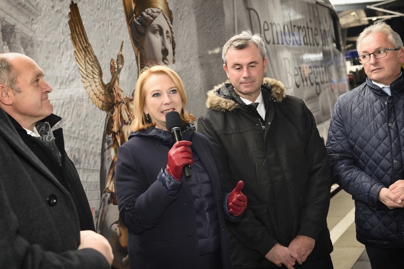 Von links: Nationalratspräsident Wolfgang Sobotka (V), Zweite Nationalratspräsidentin Doris Bures (S), Dritter Nationalratspräsident Norbert Hofer (F), Bundesratspräsident Karl Bader (V)