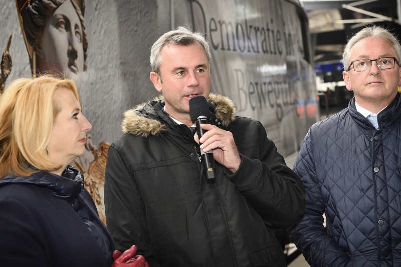 Von links: Zweite Nationalratspräsidentin Doris Bures (S), Dritter Nationalratspräsident Norbert Hofer (F), Bundesratspräsident Karl Bader (V)