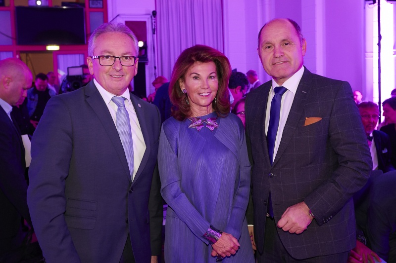 von rechts: Nationalratspräsident Wolfgang Sobotka (V), Bundeskanzlerin Brigitte Bierlein, Bundesratspräsident Karl Bader (V)