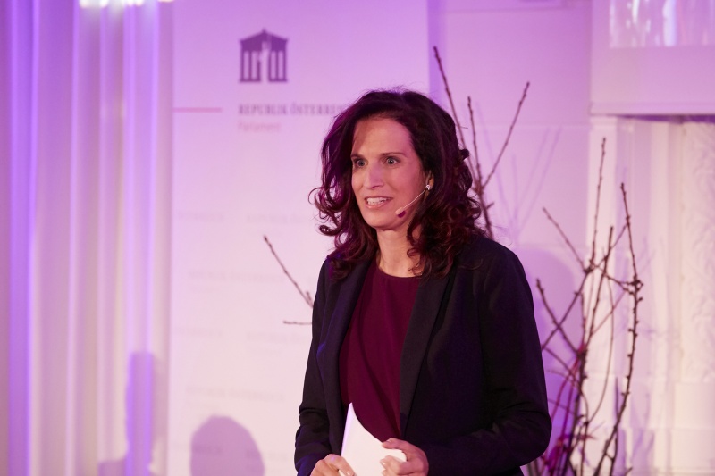 Moderation durch Alice Herzog ORF