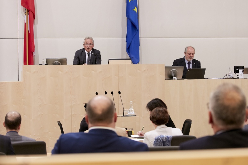 Begrüßung durch Bundesratspräsident Karl Bader (V)