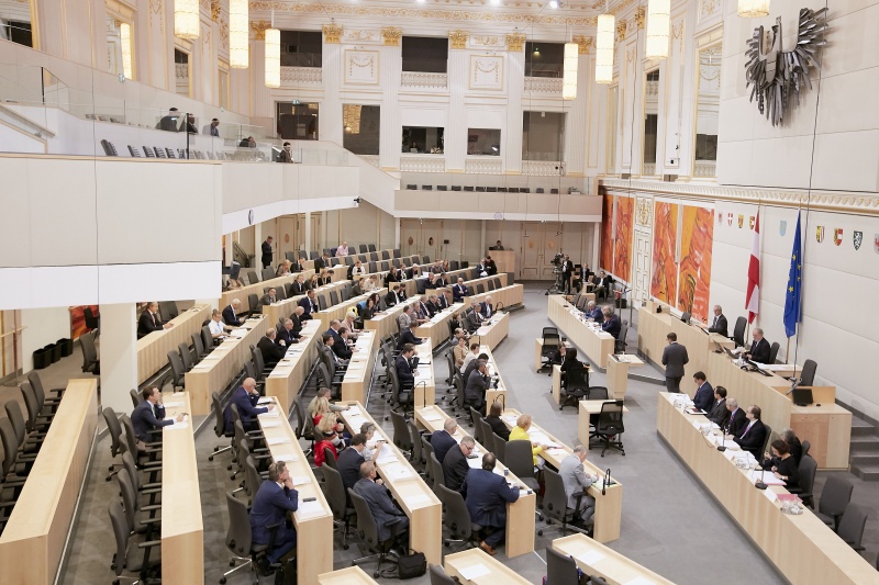 Begrüßung durch Bundesratspräsident Karl Bader (V)