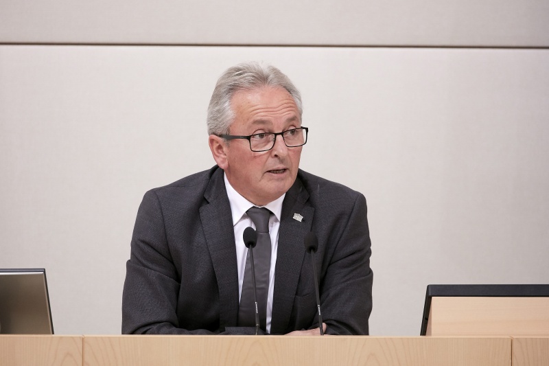 Begrüßung durch Bundesratspräsident Karl Bader (V)