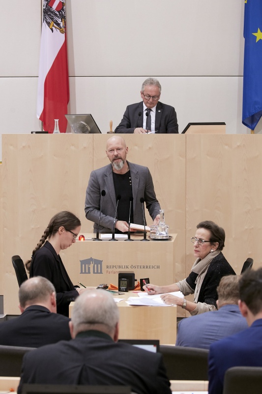 Am Rednerpult Bundesrat Marco Schreuder (A)