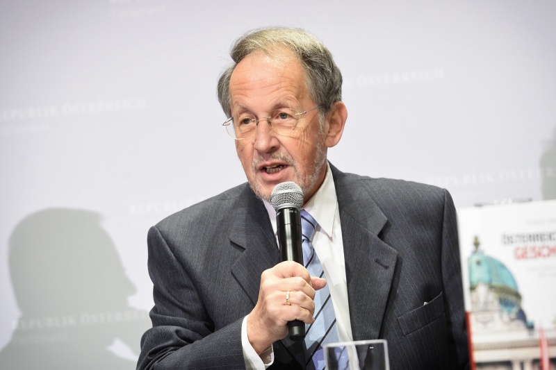 Moderation Peter Urbanitsch