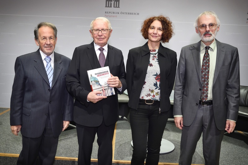 Von links: Moderation Peter Urbanitsch, Ernst Bruckmüller,  Institut für Österreichische Geschichtsforschung der Universität Wien Christina Lutter, Direktor des Instituts für Österreichische Geschichtsforschung der Universität Wien Thomas Winkelbauer