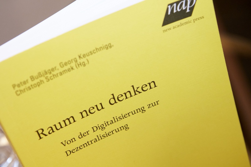 Buch "Raum neu denken"