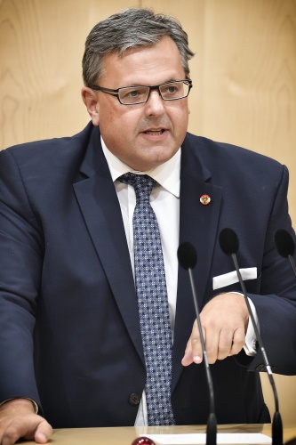 Nationalratsabgeordneter Gerhard Deimek (F) am Rednerpult
