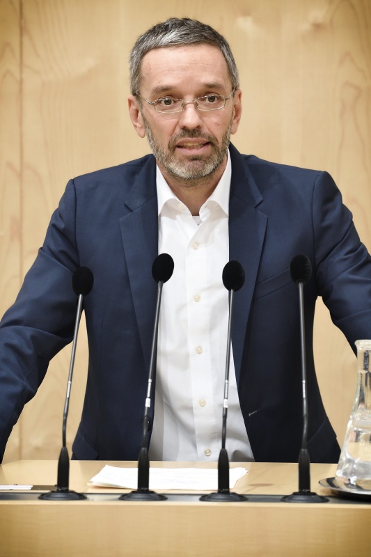 Klubobmann Herbert Kickl (F) am Rednerpult