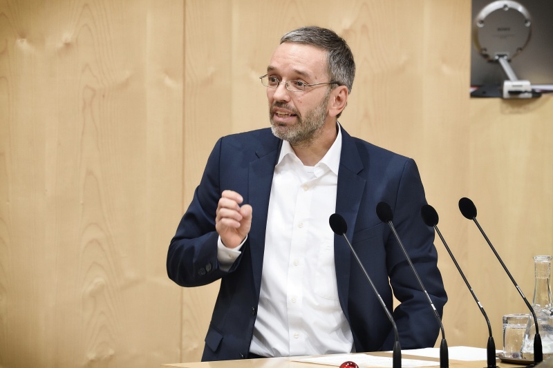 Klubobmann Herbert Kickl (F) am Rednerpult