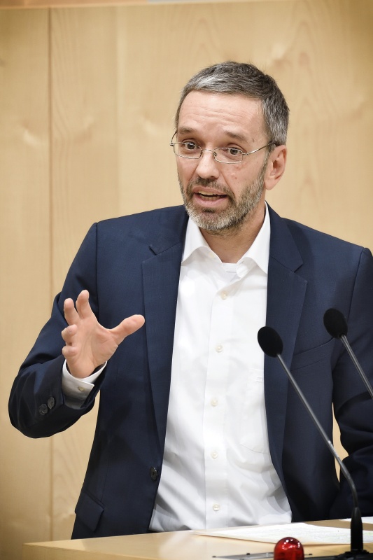 Klubobmann Herbert Kickl (F) am Rednerpult