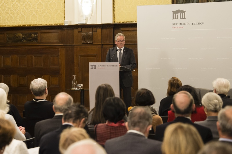 Am Rednerpult: Bundesratspräsident Karl Bader (V)