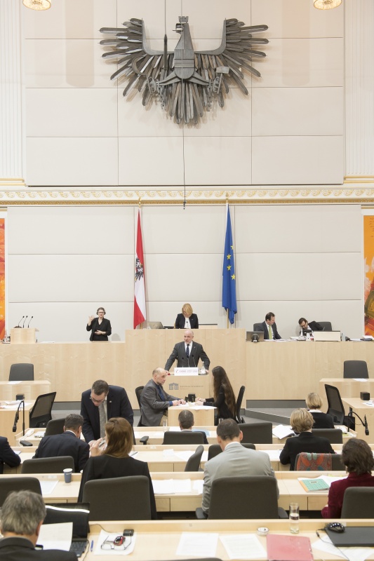 Am Rednerpult: Nationalratsabgeordneter Martin Engelberg (V)