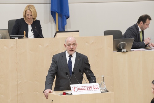 Am Rednerpult: Nationalratsabgeordneter Martin Engelberg (V)