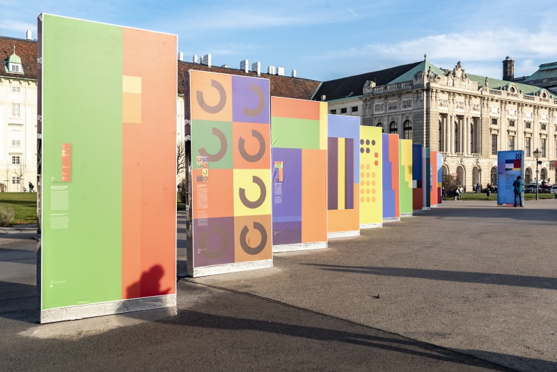 Ausstellung: '25 Jahre EU-Beitritt Österreichs' am Heldenplatz