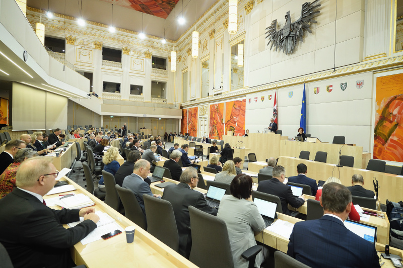 Abschiedsrede von Bundesratspräsident Karl Bader (V) am Präsidium