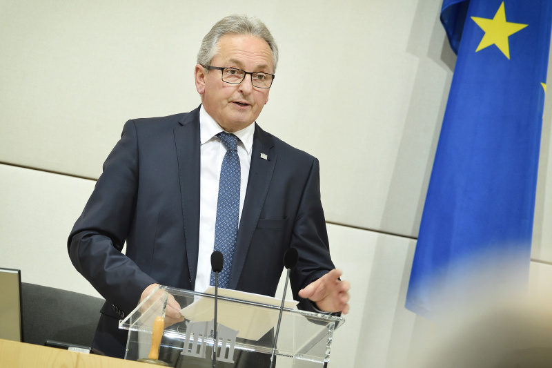 Abschiedsrede von Bundesratspräsident Karl Bader (V) am Präsidium