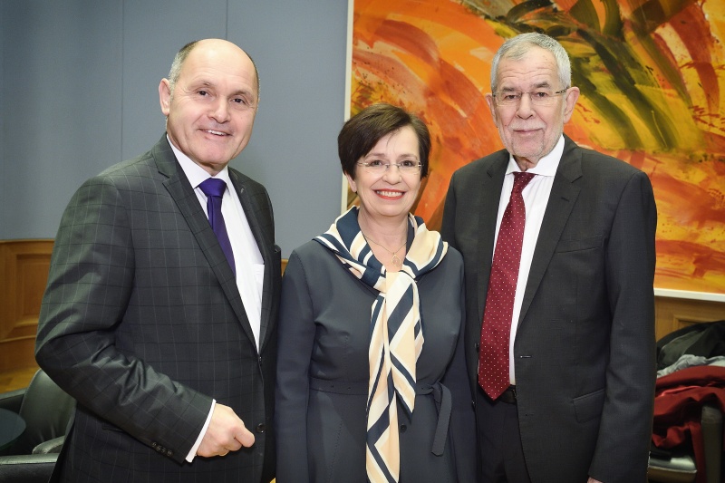 Von links: Nationalratspräsident Wolfgang Sobotka (V), Doris Schmidauer, Bundespräsident Alexander Van der Bellen