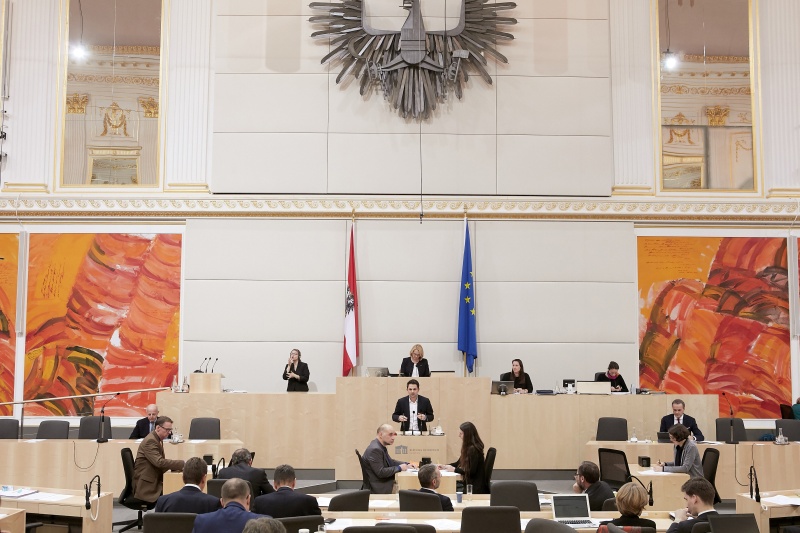 am Rednerpult Nationalratsabgeordneter Jakob Schwarz (G)