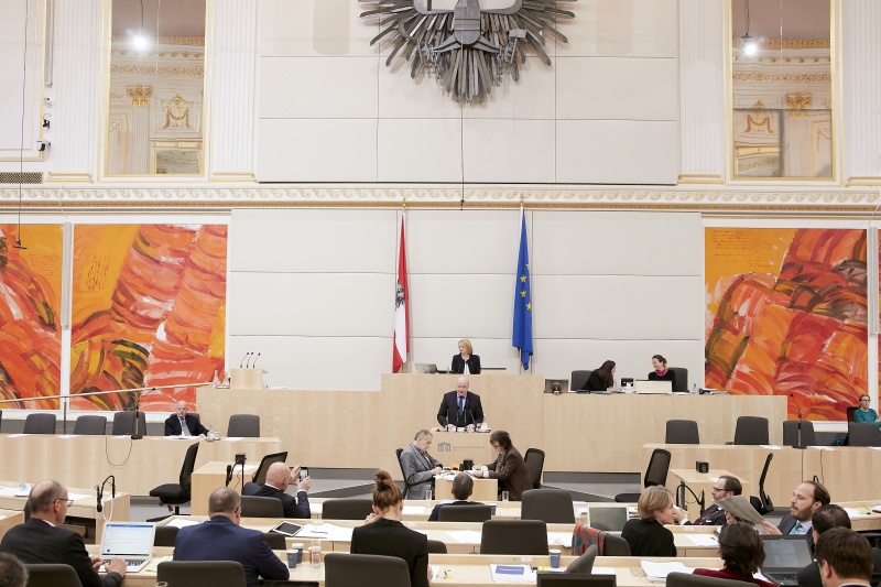 Am Rednerpult Nationalratsabgeordneter Christian Stocker (V)