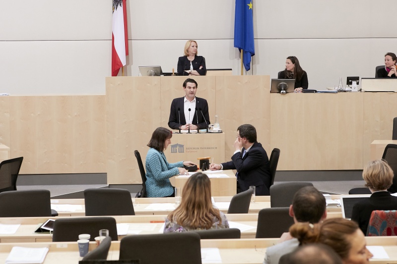 Am Rednerpult Nationalratsabgeordneter Christoph Zarits (V)