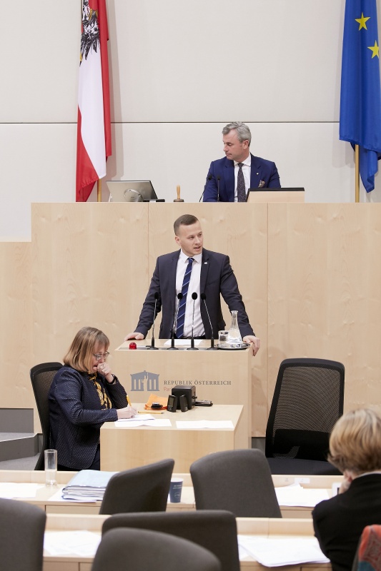 Am Rednerpult Nationalratsabgeordneter Maximilian Köllner (S)