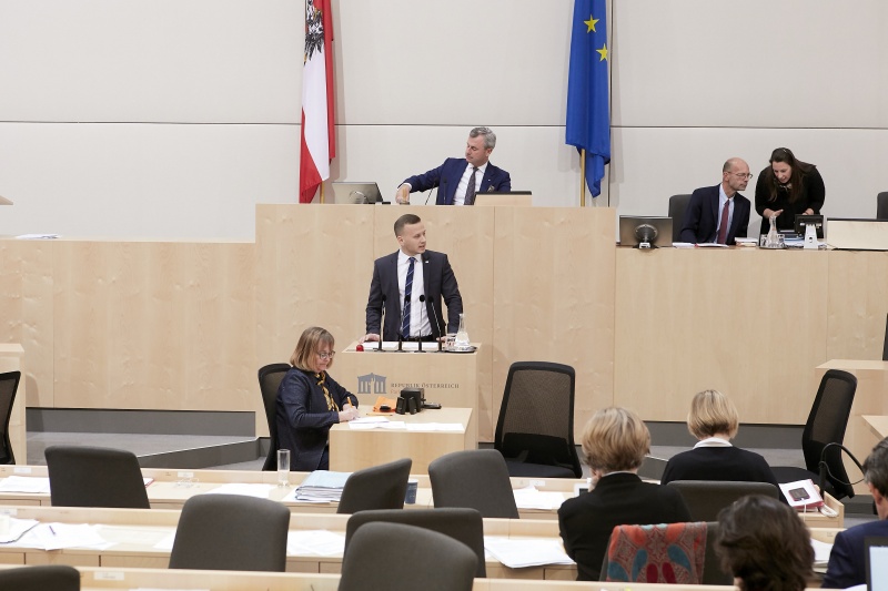 Am Rednerpult Nationalratsabgeordneter Maximilian Köllner (S)